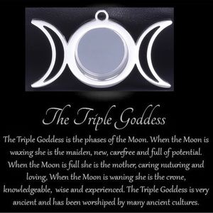 $8 TRIPLE MOON GODDESS FLOATING CHARM LOCKET. NEW. $8 IF BUNDLED